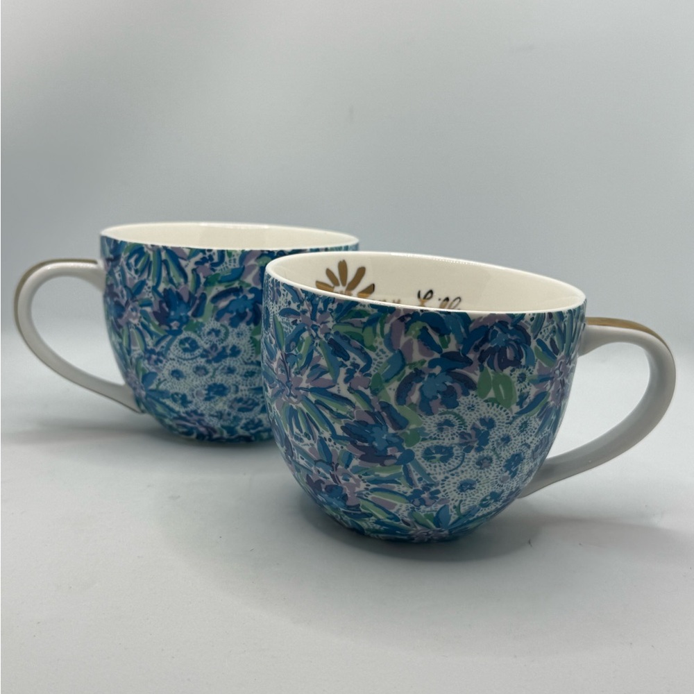 Lilly Pulitzer Set of 2 Ceramic Mugs Blue Floral Coffee/Tea Gold Handles 12 Oz